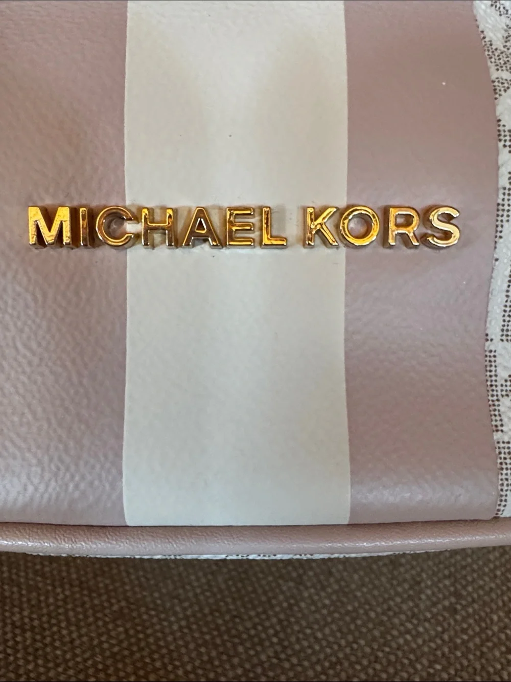 BNWT Michael Kors Cream & Pink Signature Stripe Bucket Shoulder Bag